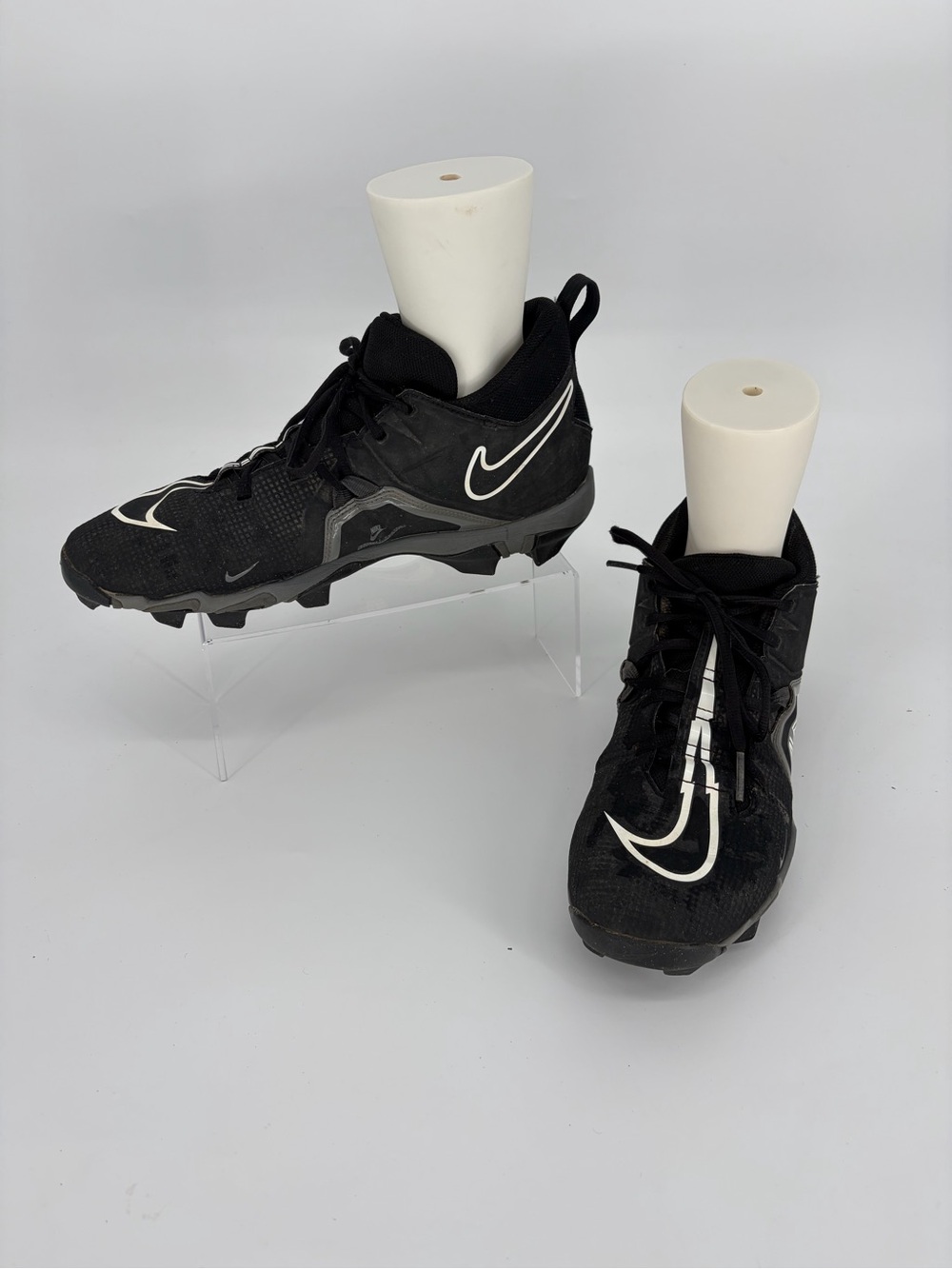 Nike Men’s Black Athletic Cleats with White Swoosh